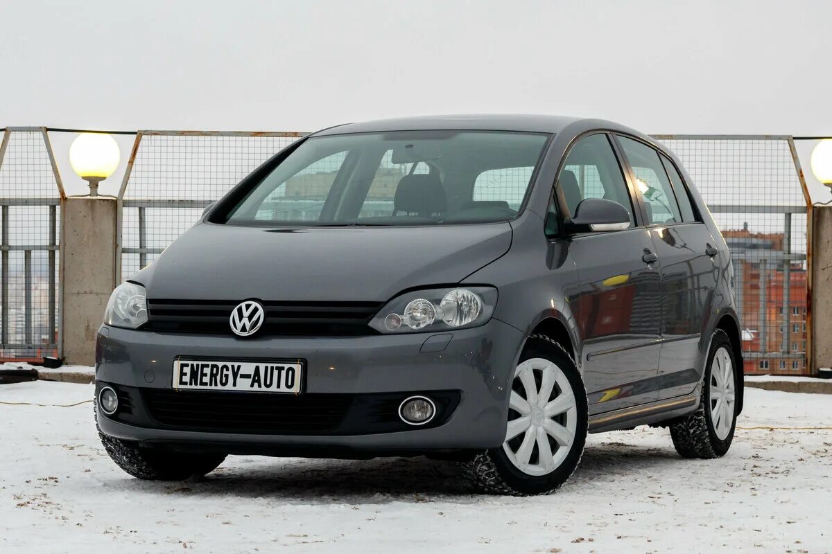 Volkswagen серый. Volkswagen Golf Plus 2. Volkswagen Golf Plus 2013. Гольф 6 плюс. Volkswagen Golf Plus 2013 1.6 102 л.с.