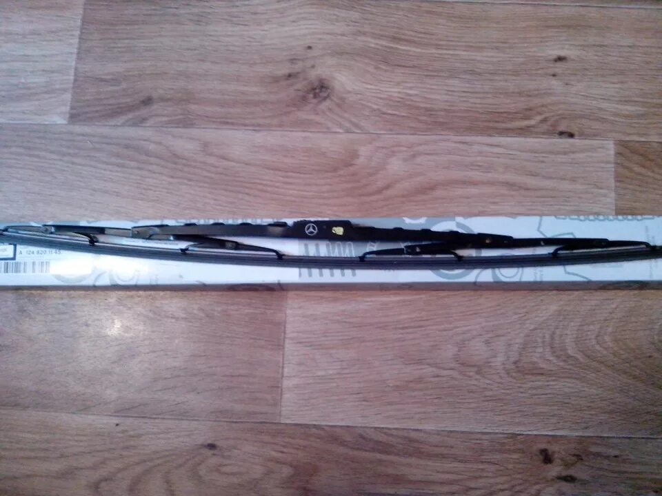 Щетки стеклоочистителя мерседес 124. Механизм стеклоочистителя трапеция мерседес 124. Дворник мерседес 124. Тропнция дворника мерседес w124. Щетка дворника мерседес 124.