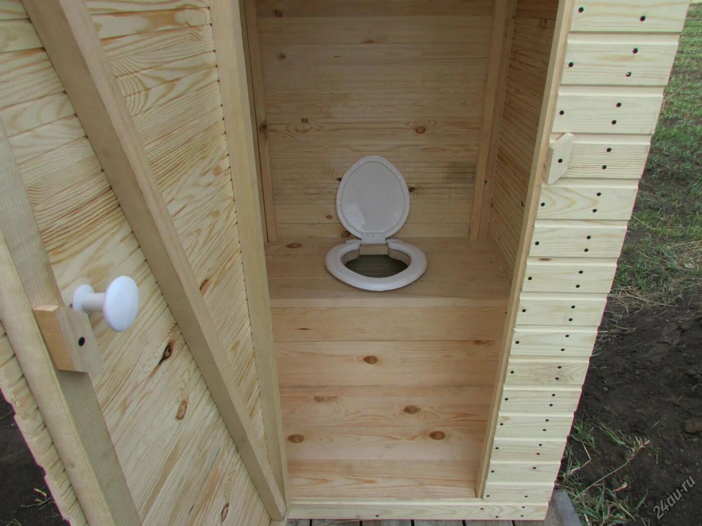 Piteco 506 в туалетной кабинке. Туалет дачный ОСП. Отделка дачного туалета. Дачный туалет с умывальником. Как самой сделать туалет на даче
