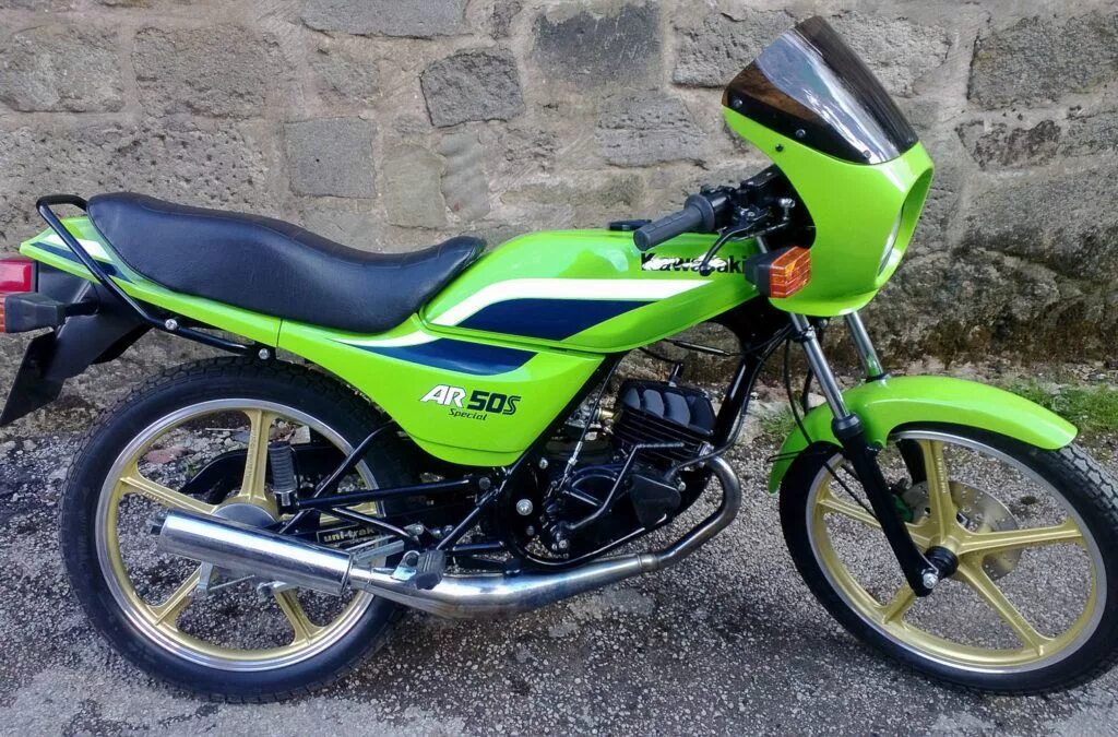 Мопед кавасаки 70 кубов. Kawasaki 50 кубов. Кавасаки 50 кубов. Kawasaki ksr 110 2002. Кавасаки ниндзя 50.