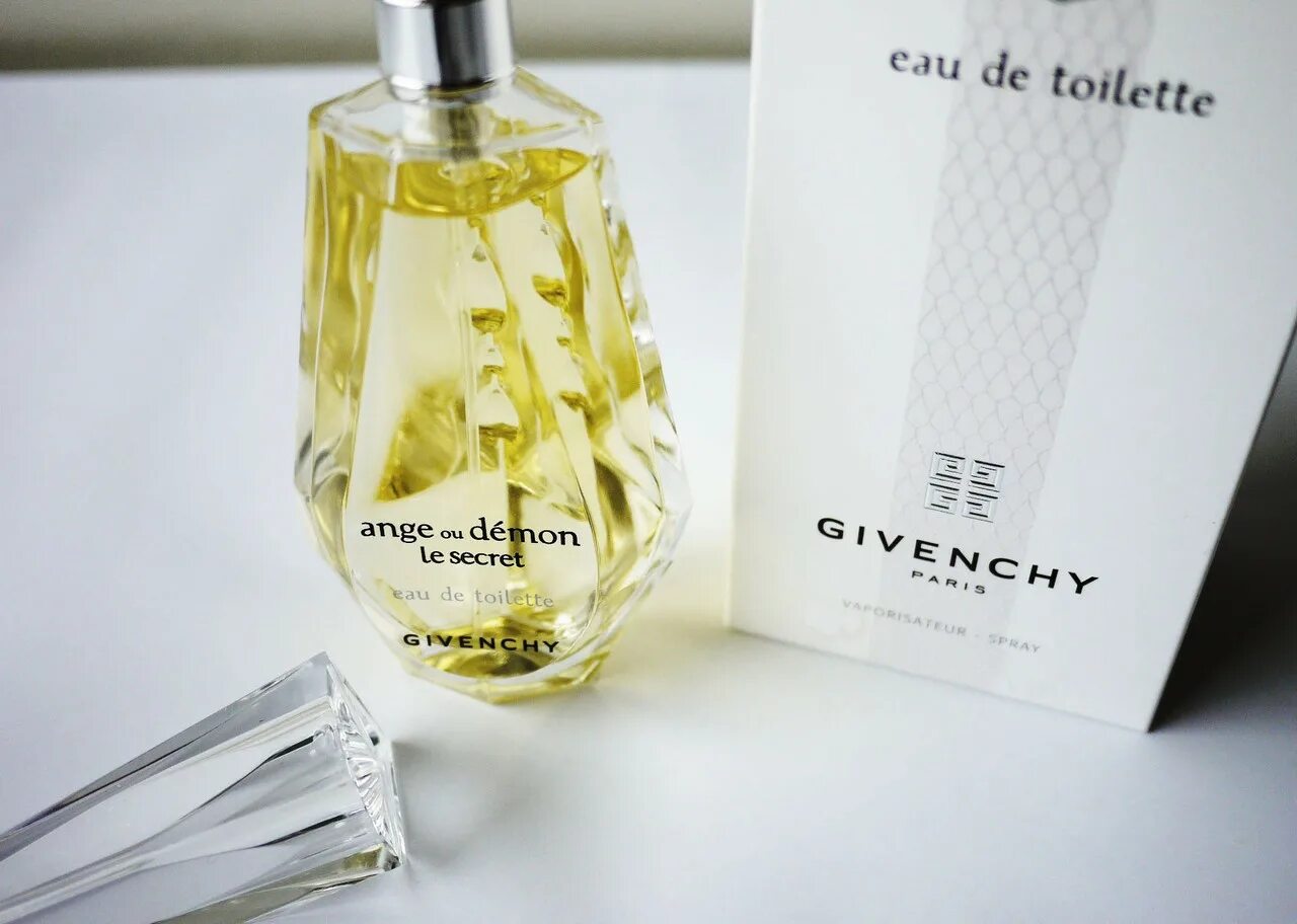 Givenchy ange demon le secret eau. Givenchy le secret желтый. givenchy ange ou demon le secret. реклама givenchy ange ou demon le secret eau de toilette edt 100 ml. givenchy ange ou demon eau de toilette 100 мл.