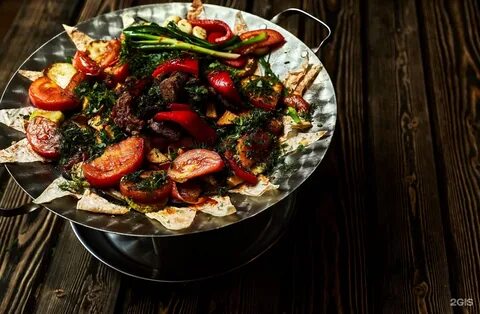 Мясо на садже с овощами