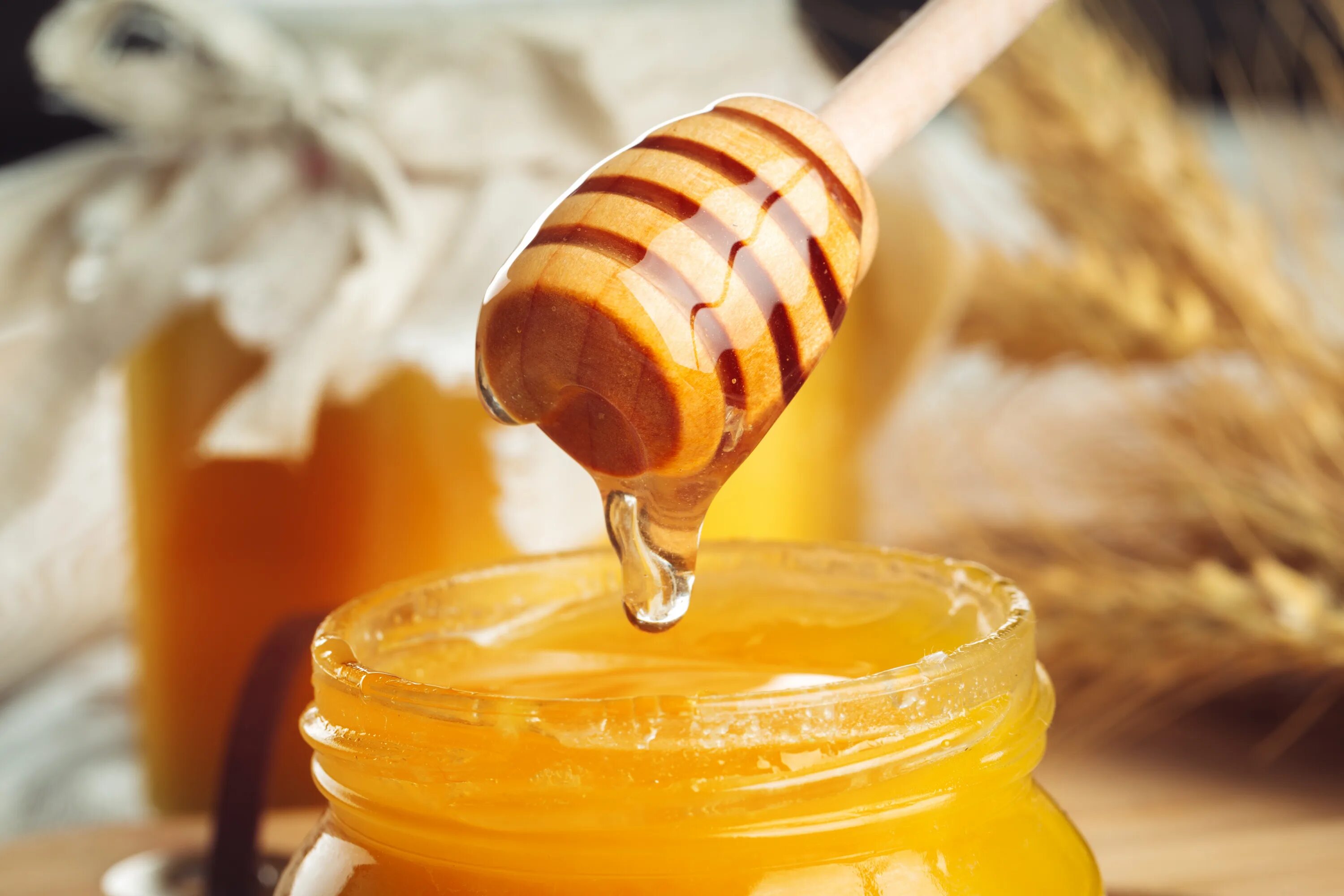Honey медовый. Мёд натуральный. Мед фото. Фотосессия с медом. Банка для меда.