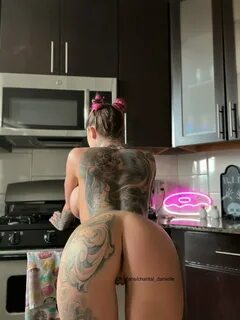 http://onlyfans.com/chantal_danielle . 