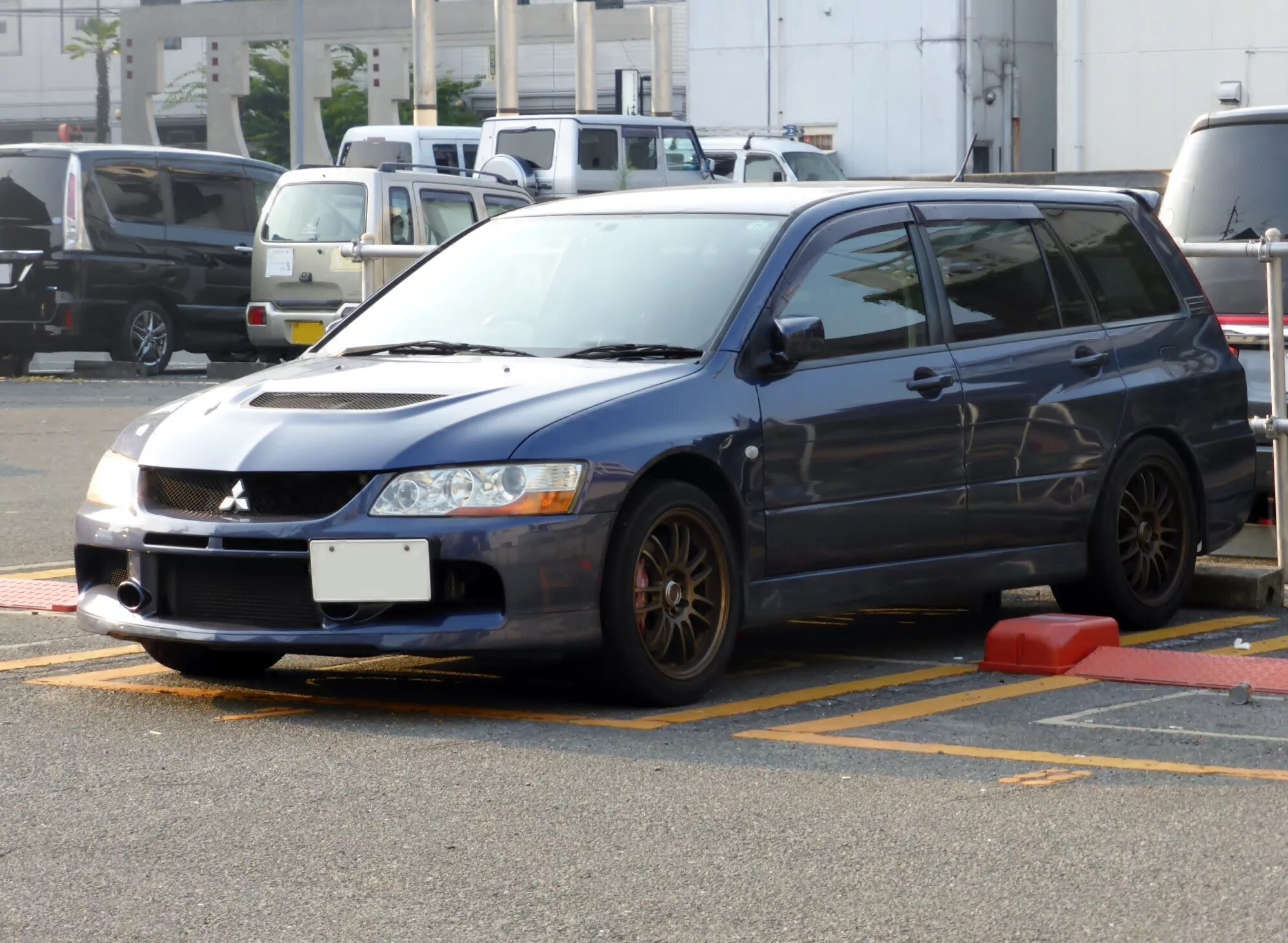 Mitsubishi EVO 9 Wagon. Mitsubishi Lancer Evolution IX Wagon. Лансер 9 Эволюшн универсал. 2006 Mitsubishi Lancer Evolution IX Wagon Mr. Lancer wagon