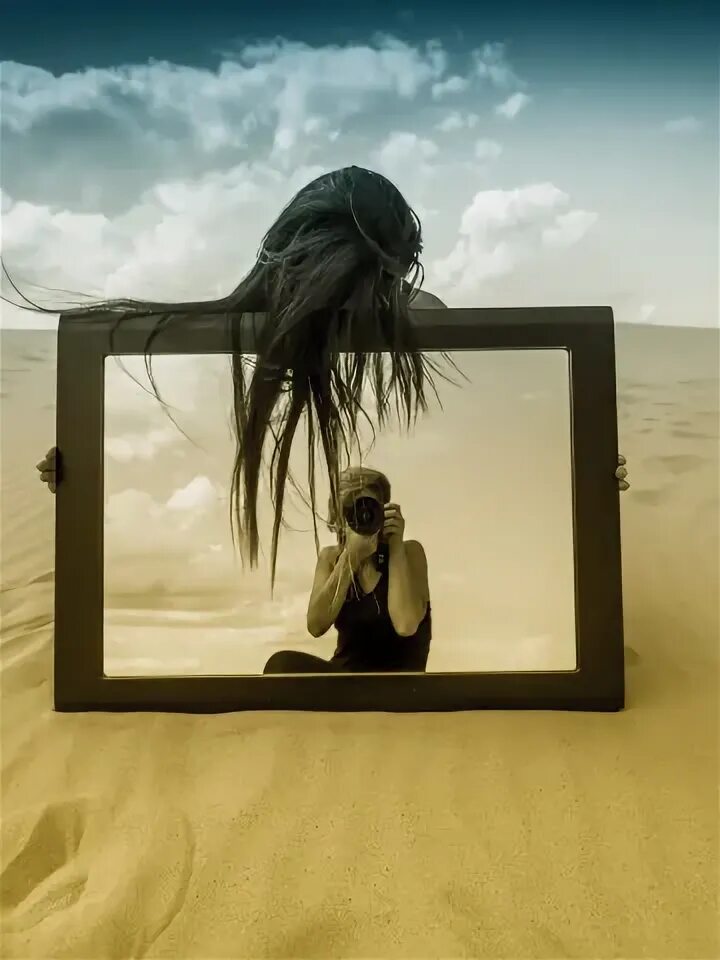 Отражение тема дня. Отражение в отражении. Отражение картинки. Отражение в зеркале абстракция. Фотографии на тему отражение.
