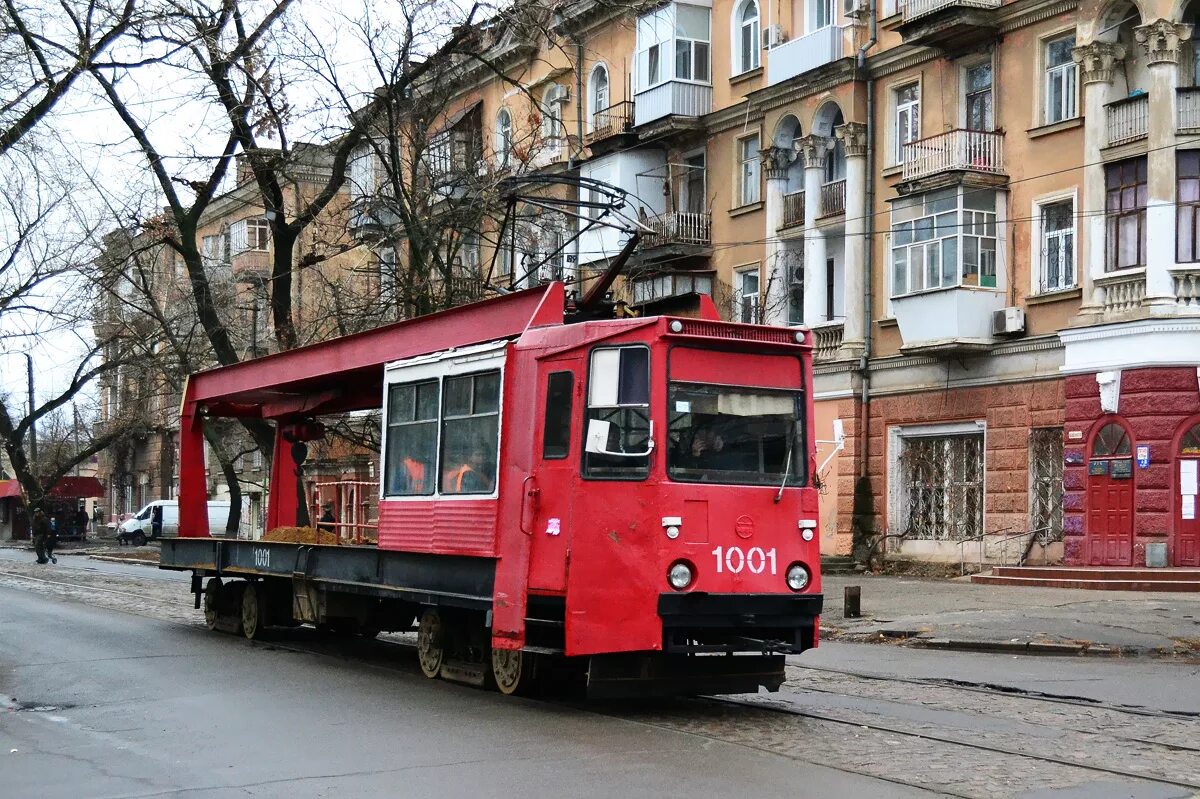 Трамвай 28 маршрут. Трамвай ТК 28. Трамваи Николаева. Трамвай ТК-28 кабина. Трамваи Николаевского завода.