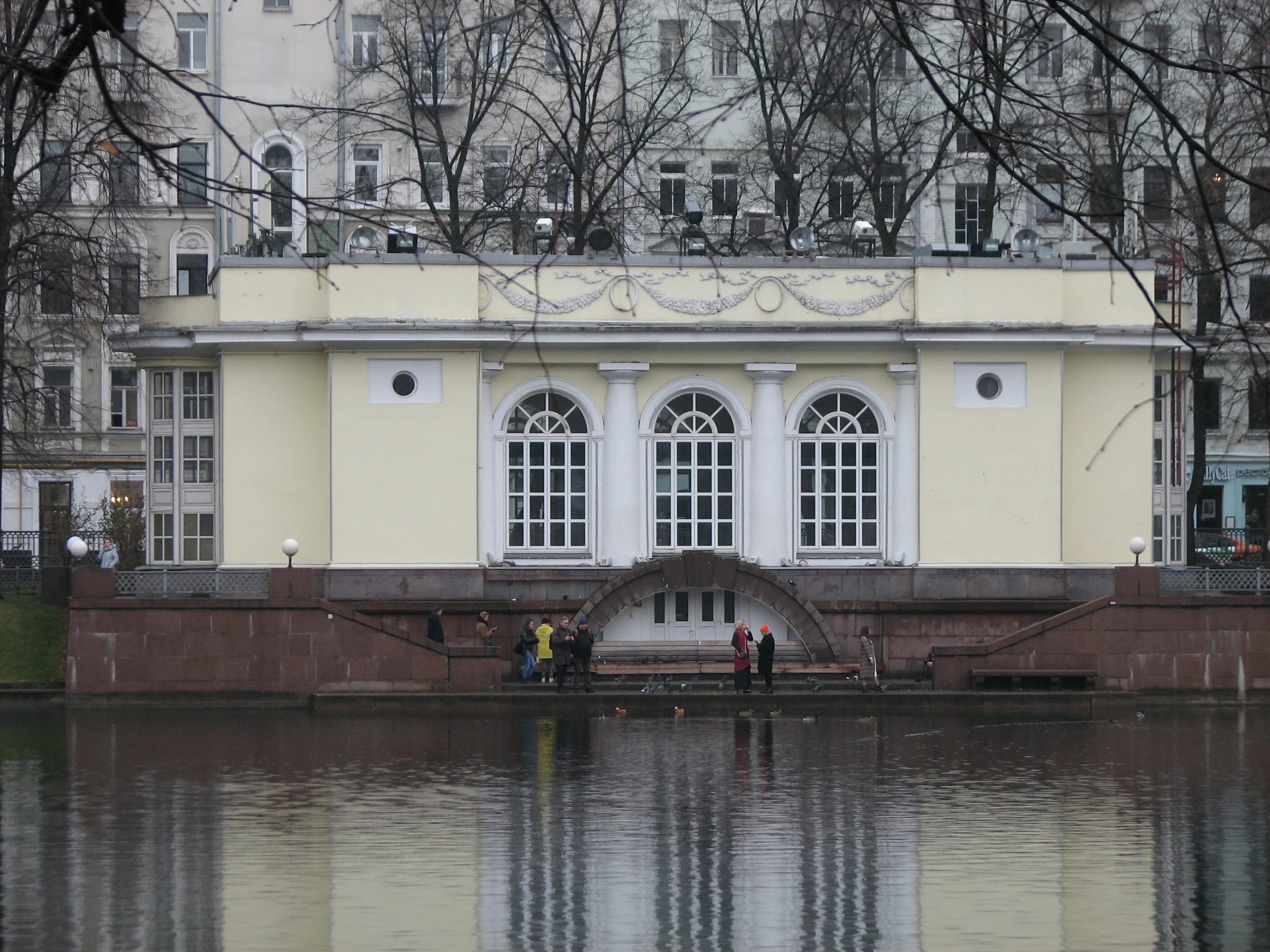 павильон на патриарших. ресторан pavilion москва патриаршие пруды. ресторан pavilion москва патриаршие пруды. павильон на патриарших. ресторан на патриарших прудах павильон.