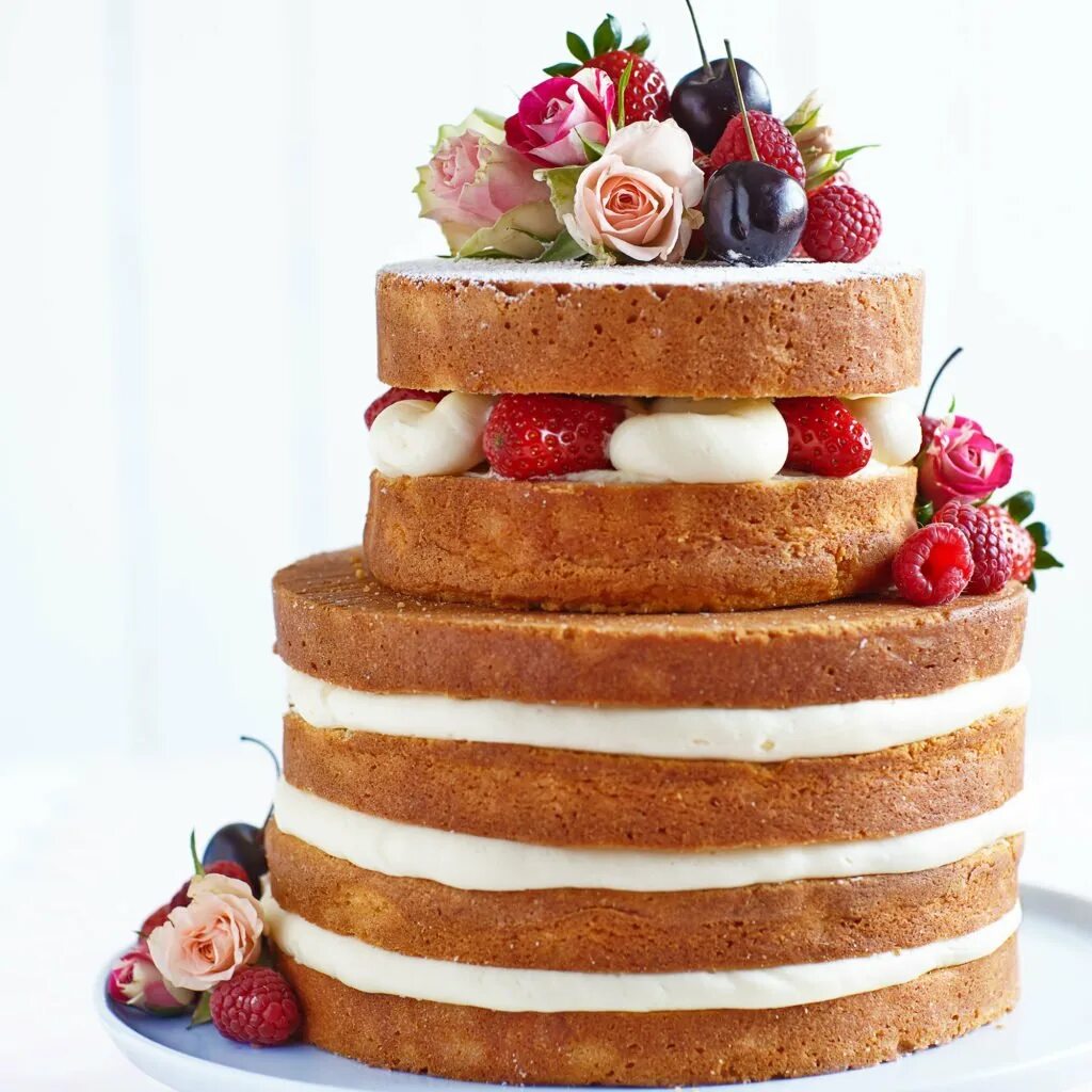 Открытый торт. Голый торт. Свадебный торт с открытыми коржами. Открытый медовый торт.