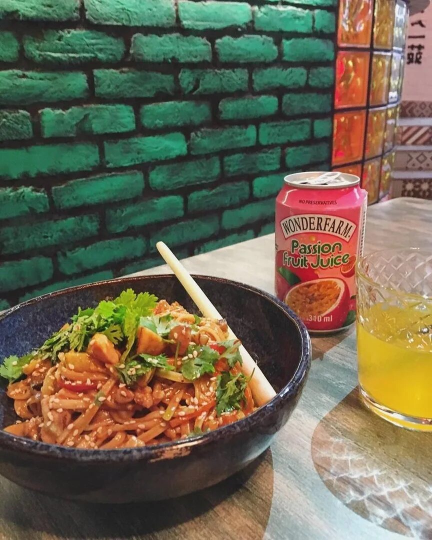 Лапшичная вок. Лапшичный суп. Узбекские шеф повара. Том кха тануки. Отличная лапшичная ивлев.