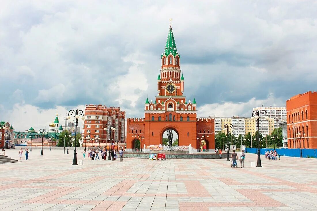 2 дня в йошкар оле. Благовещенская башня в Йошкар-Оле. Благовещенская башня Марий Эл. Спасская башня Йошкар-Ола. Йошкар-Ола достопримечательнос.