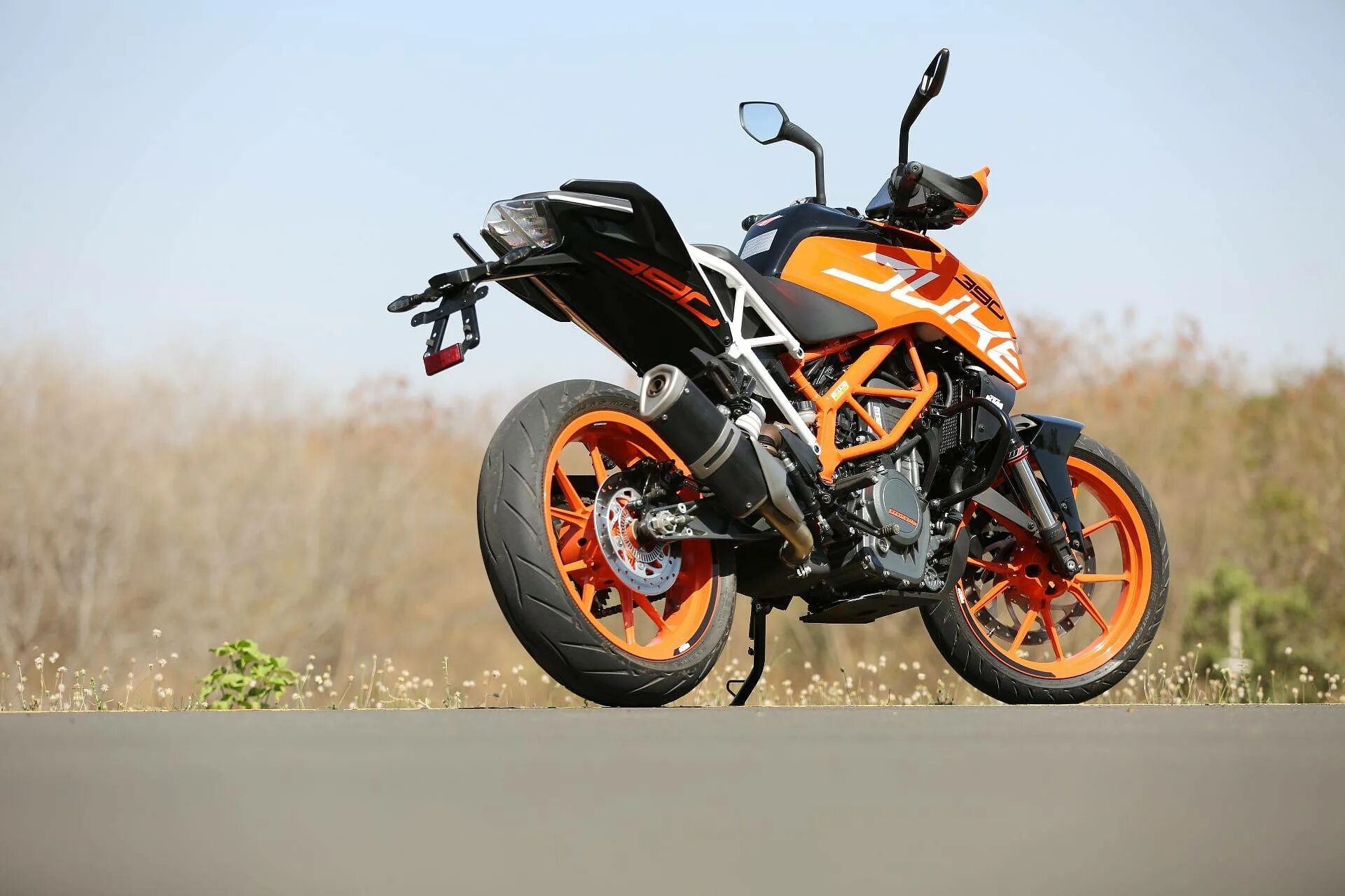 КТМ Дюк 390. Мотоцикл KTM Duke 390. KTM Duke 390 Custom.