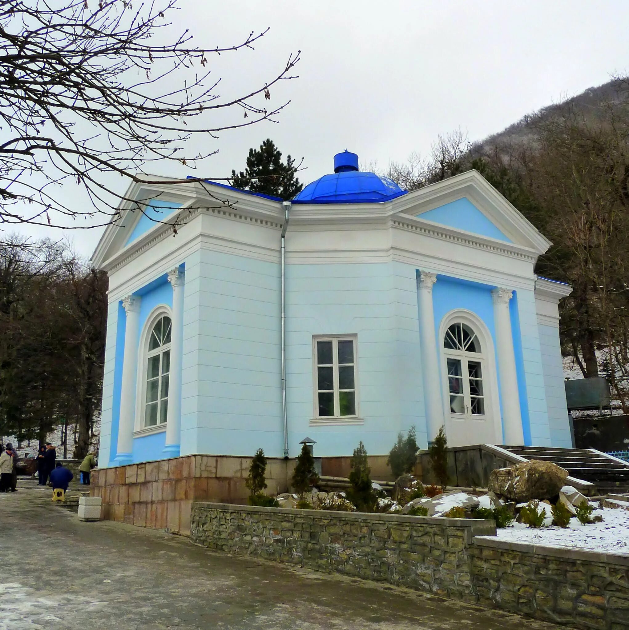 Бювет в железноводске. Славяновский бювет Железноводск. Славяновский источник в Железноводске. Лермонтовский бювет в Железноводске. Смирновский бювет Железноводск.