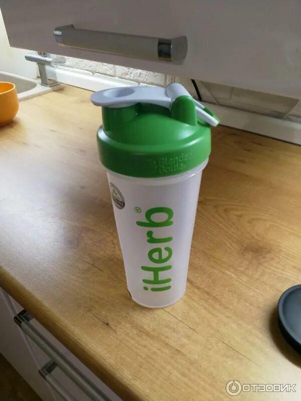 Отзыв шейкер. Шейкер айхерб. IHERB Blender Bottle. Шейкер 17.11.00002. Шейкер от активного гражданина.