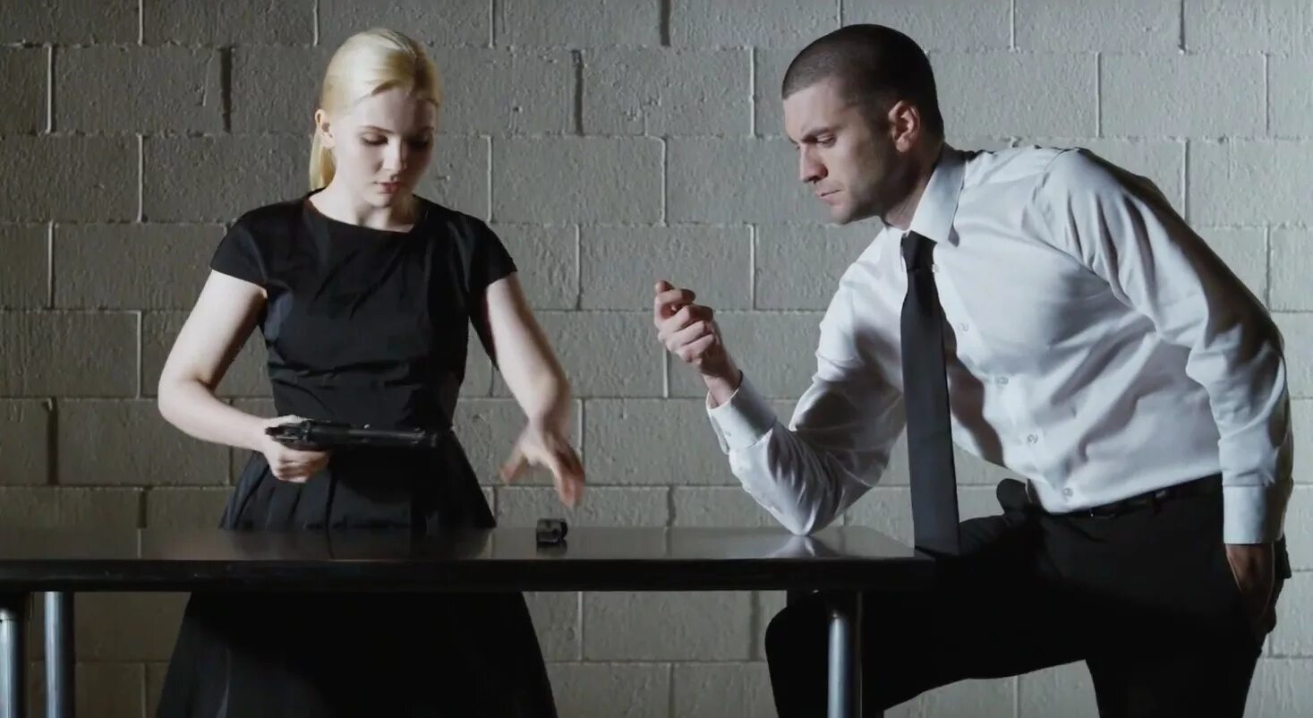 Эбигейл бреслин последняя девушка. Последняя девушка 2017. Последние девушки фильм 2015. Последняя девушка 2017. Последняя девушка фильм 2014.