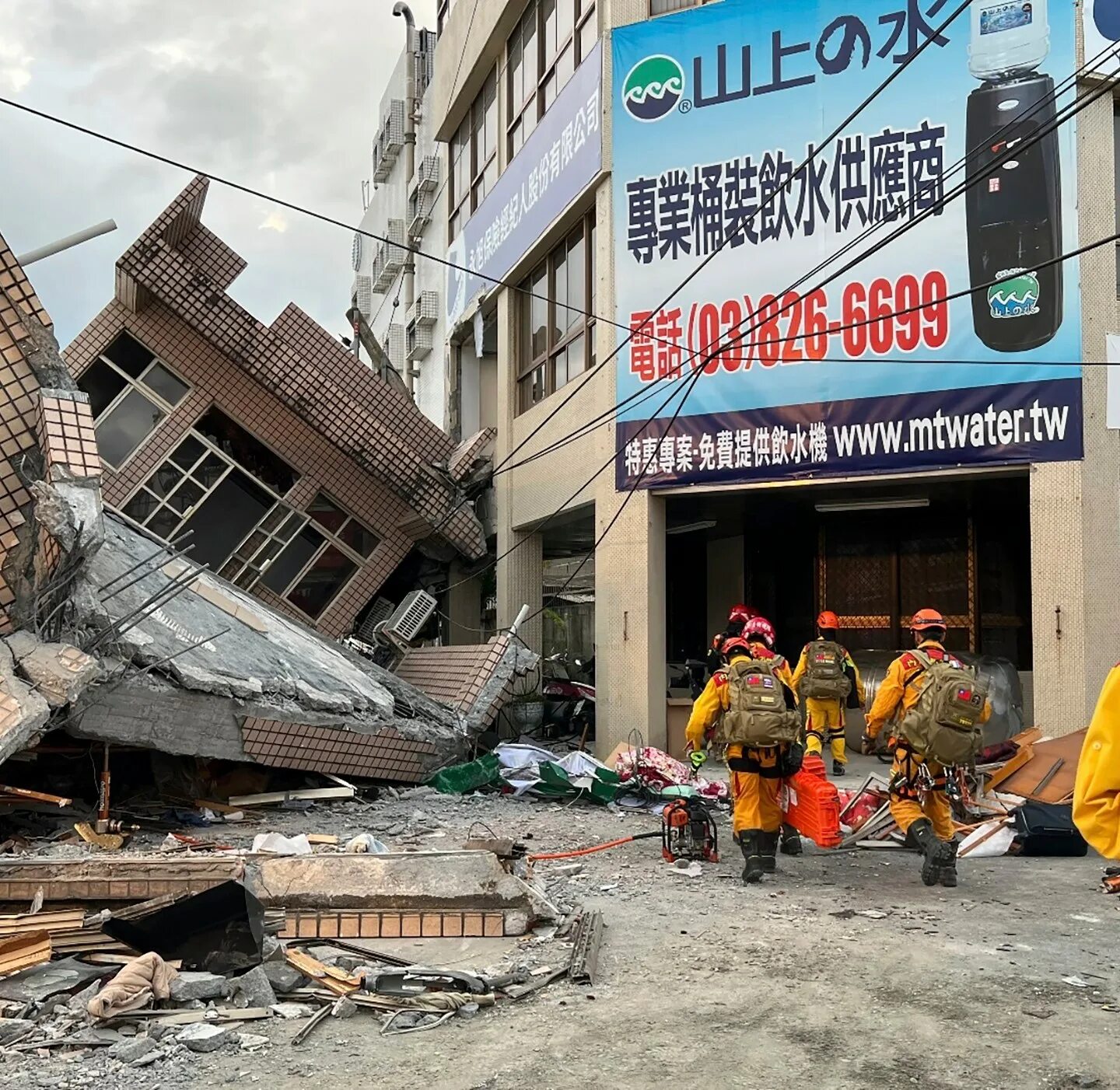 Тайвань землетрясение сегодня новости. Землетрясение на Тайване. Землетрясение магнитудой 7,2 на Тайване.. Землетрясение в Тайване сейчас. Калифорния землетрясение.