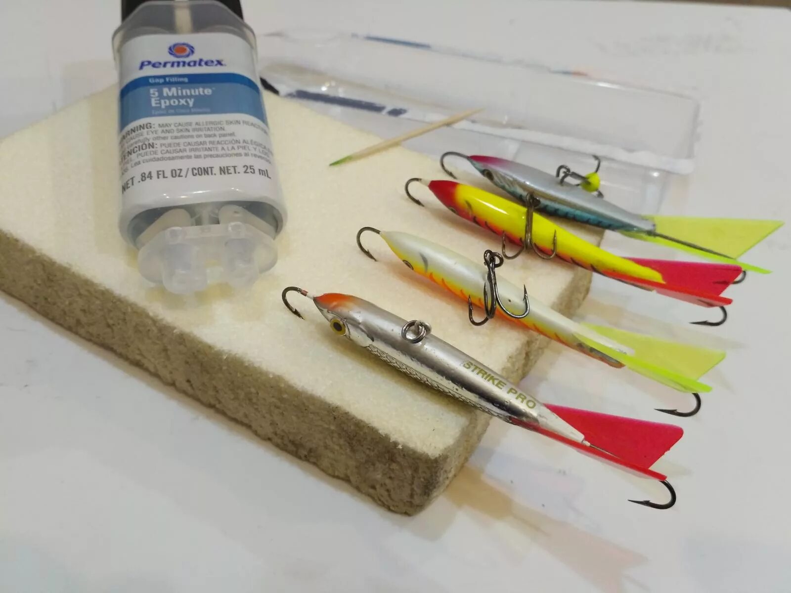 снасти для зимней рыбалки.