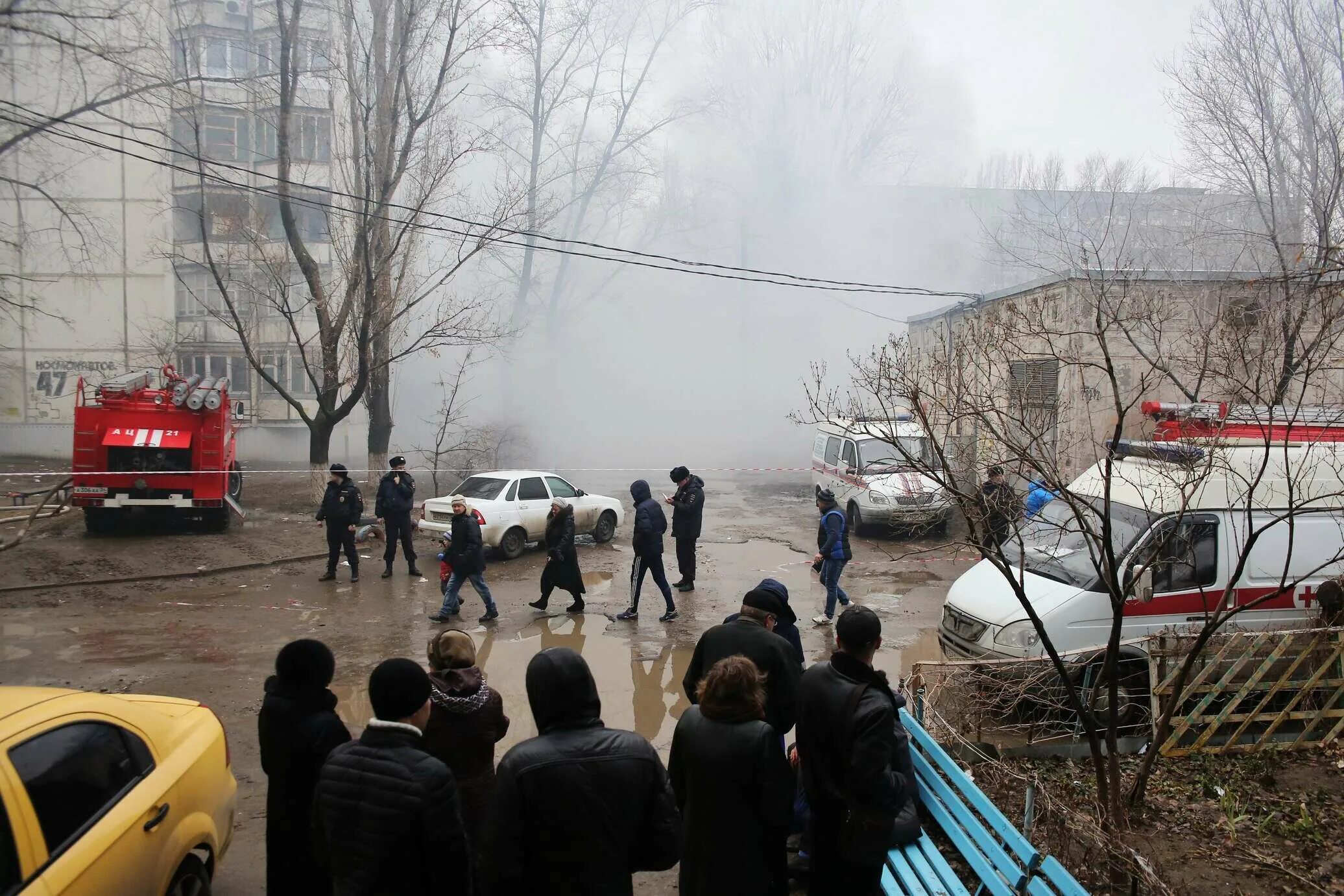 Взрыв газа Волгоград 2015. Волгоград взорвавшийся дом по улице Космонавтов. Взрыв в Волгограде сегодня ночью. Срочные новости взрыв