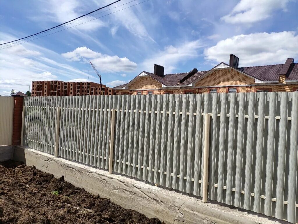 забор уфа. противоподкопная панель. дорожные пешеходные ограждения. заборы и ограждения. заборы в уфе под ключ.