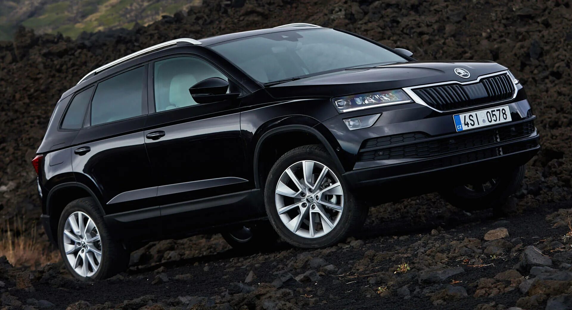 Карок из китая. Skoda karoq 2025. skoda karoq черный. шкода карок 2025. skoda karoq диски.