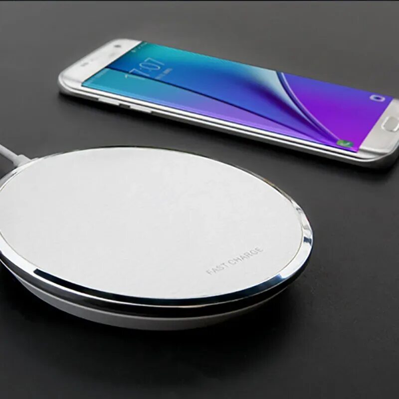 Wireless Charger Samsung fast charge. Samsung Galaxy a7 беспроводная зарядка. Беспроводная зарядка Samsung Edge. Беспроводное зарядное устройство для телефона Samsung s21. Телефон самсунг поддерживающий беспроводную зарядку