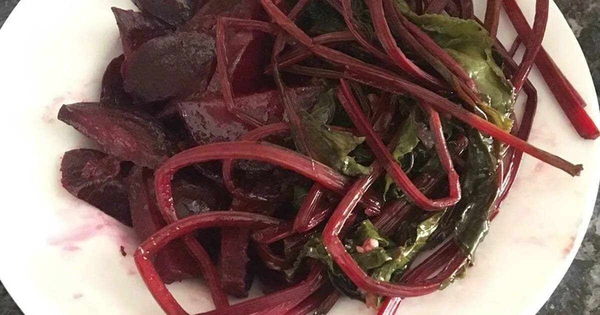 Заготовки из свеклы в банках. Салат из свеклы по грузински. Постный салат со свежей свеклой. Свекла отварная в кожуре. Капуста по-грузински со свеклой.