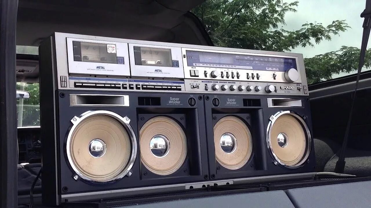 Магнитола aeg sr4367bt. Шарп бумбокс 90х. Магнитофон philips az787. Бумбокс 3. Philips ost690/10.
