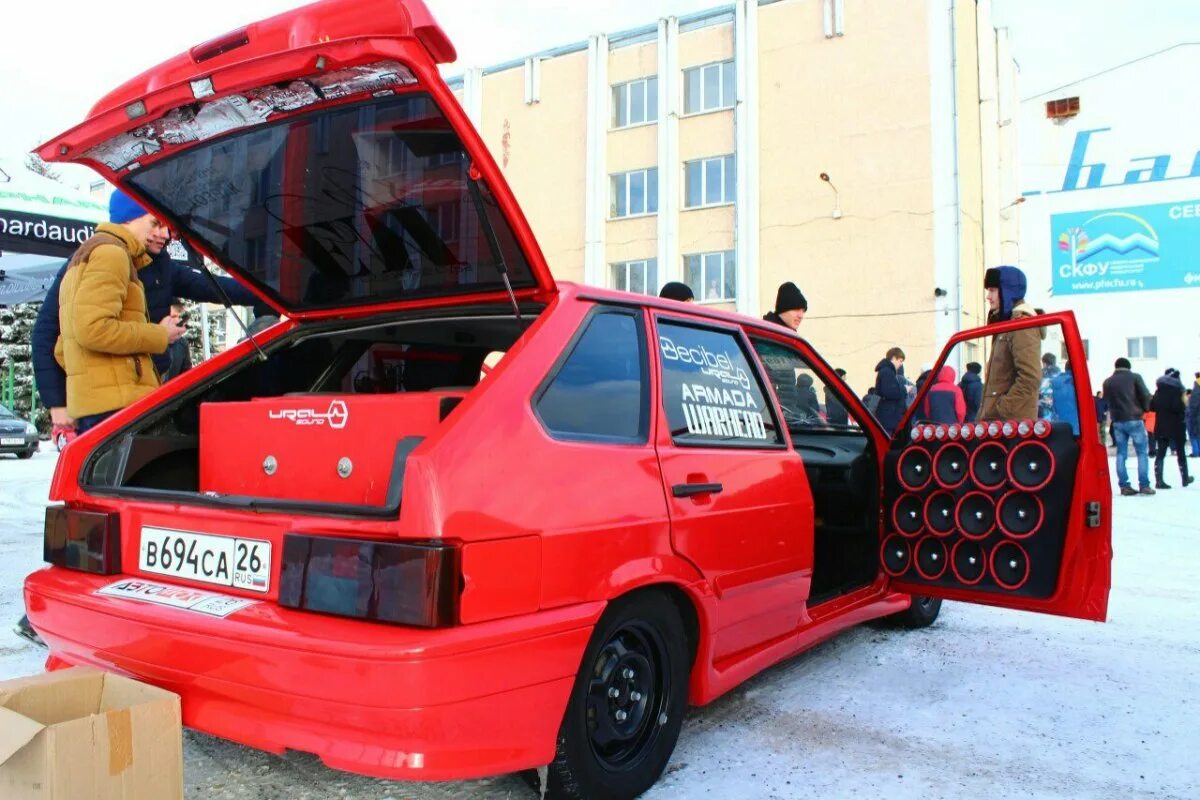 Машина ваз музыка. ВАЗ 2113 Урал саунд. ВАЗ 2114 С басами. ВАЗ 2114 автозвук. ВАЗ 2108 автозвук громкая.