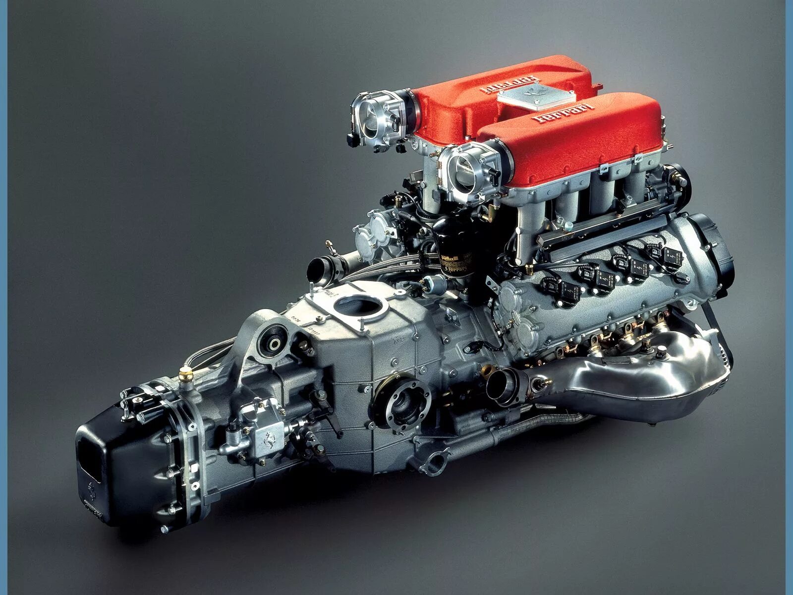 Обзор двигателей автомобилей. Ferrari v12 engine f1. Феррари 360 мотор. Двигатель Феррари v8. Дизельный двигатель Ламборджини.