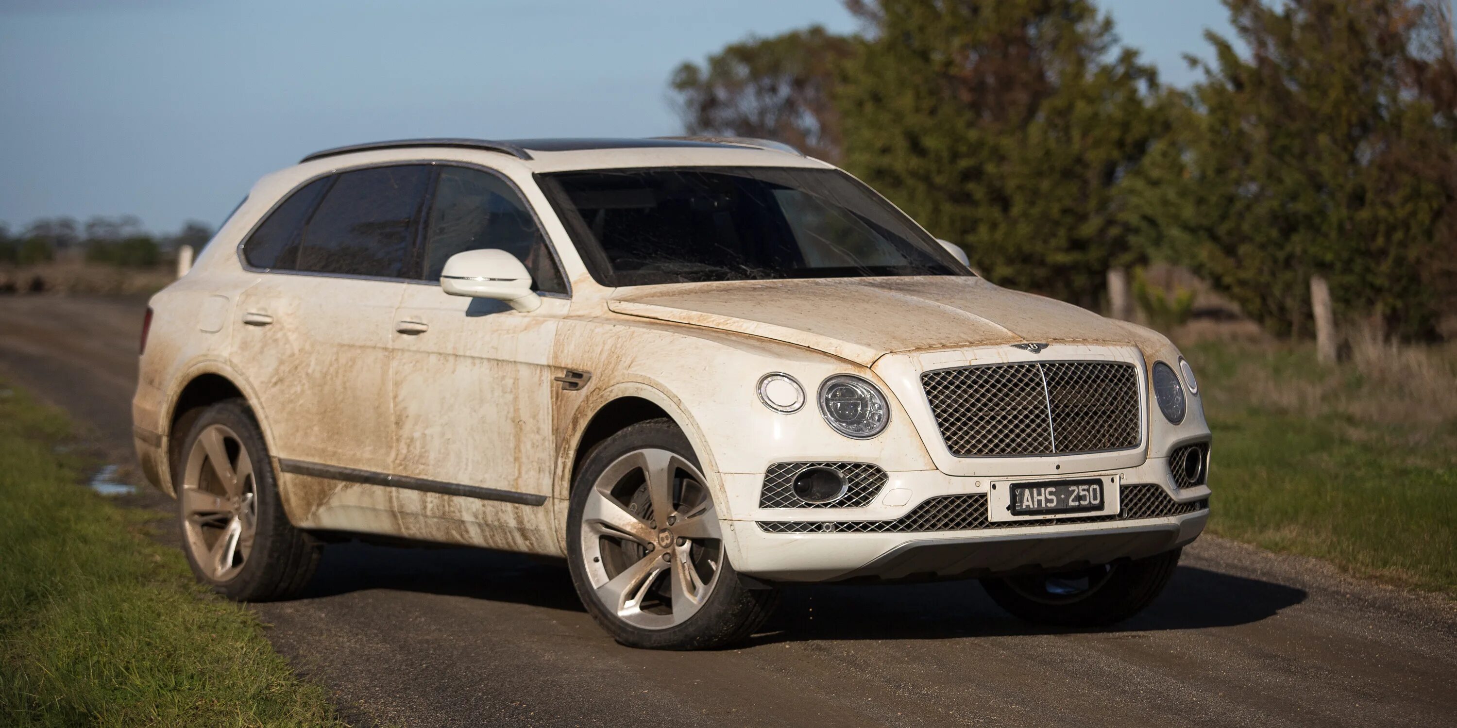 Бентли бентайга 2016. Bentley Bentayga 2016. Бентли Бентайга 2016 года. Бентли Бентайга 2012. Автомобиль Bentley Bentayga w12.