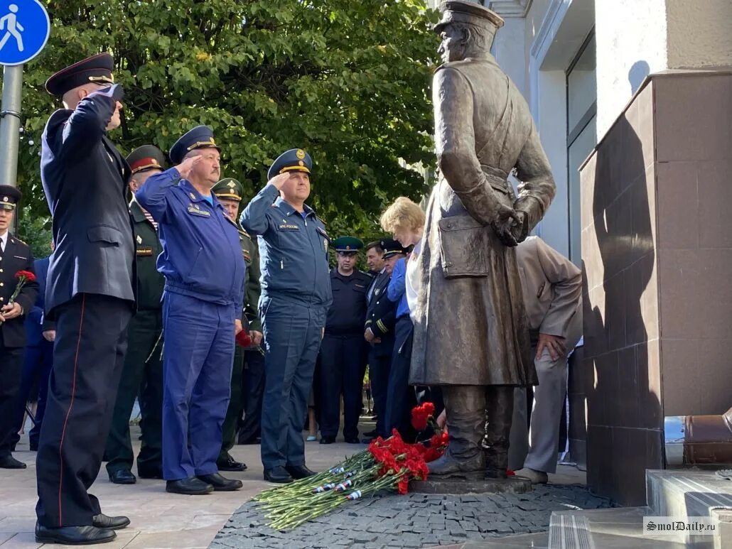 Смоленск открывает двери. Смоленск открывает двери
