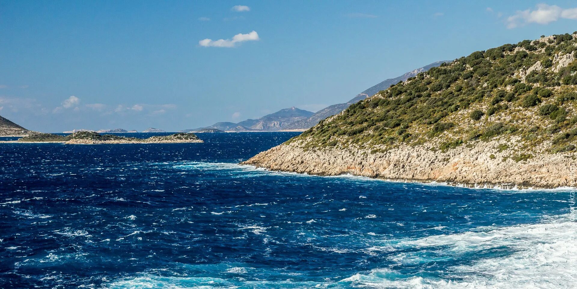 берег мраморного моря. мраморное море стамбул. берег мраморного моря. берег мраморного моря. мраморное море в турции.