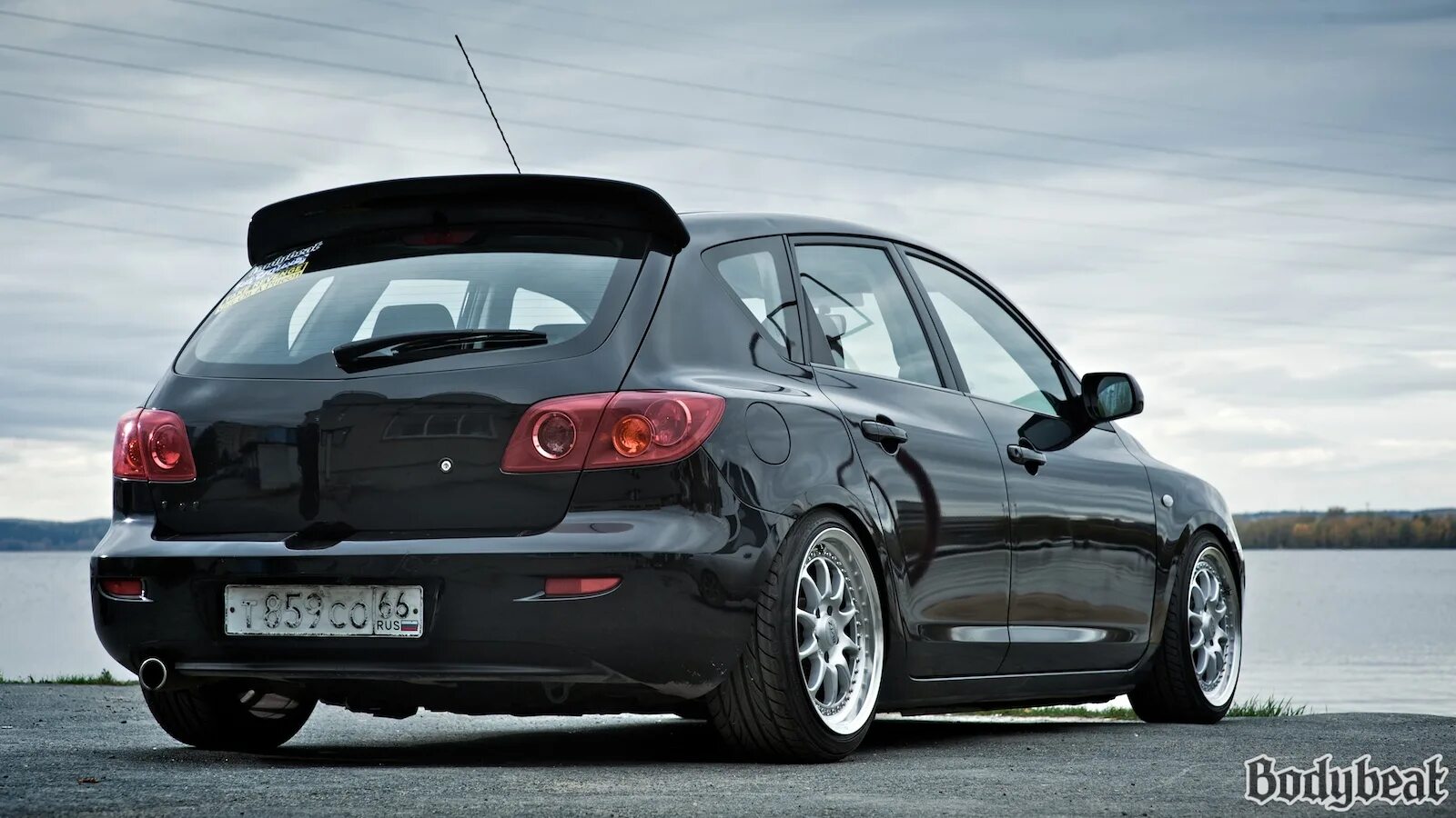 Mazda 3 bk stance sedan. Mazda 3 1 bk. 0 хэтчбек. Mazda 3 mps. мазда 3 бк графит.
