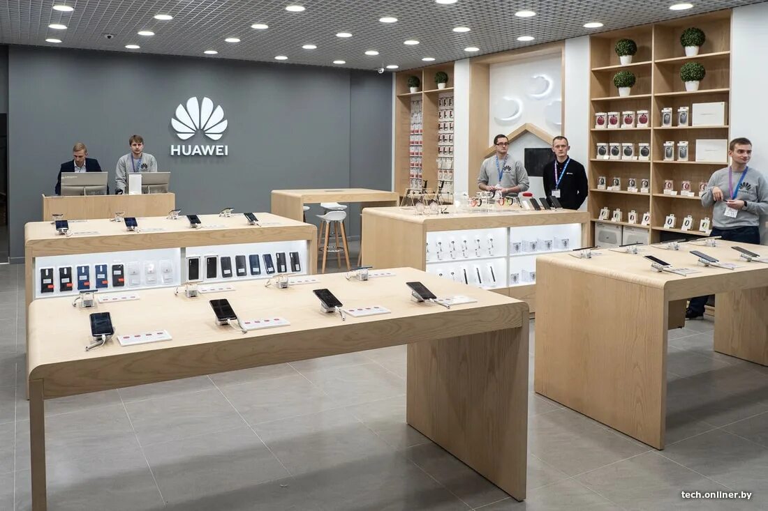 Хуавей store. Huawei магазин. Фирменный магазин Huawei. Фирменный магазин Хуавей. Huawei Москва.