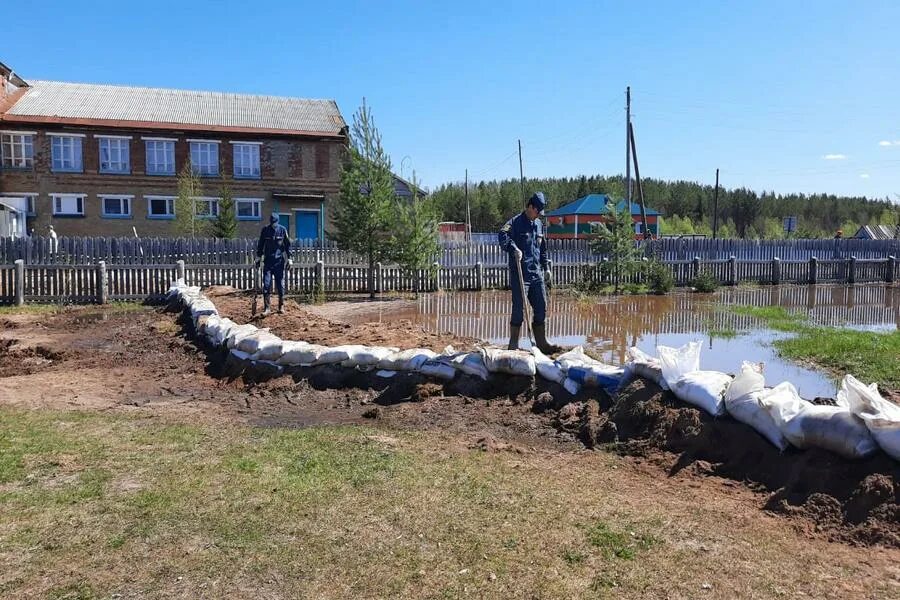 Погода вожский удорский. Белоборск Усть-Куломский. Белоборск Коми. ЧС В Усть. Усть Вачерга Удорский район речка.