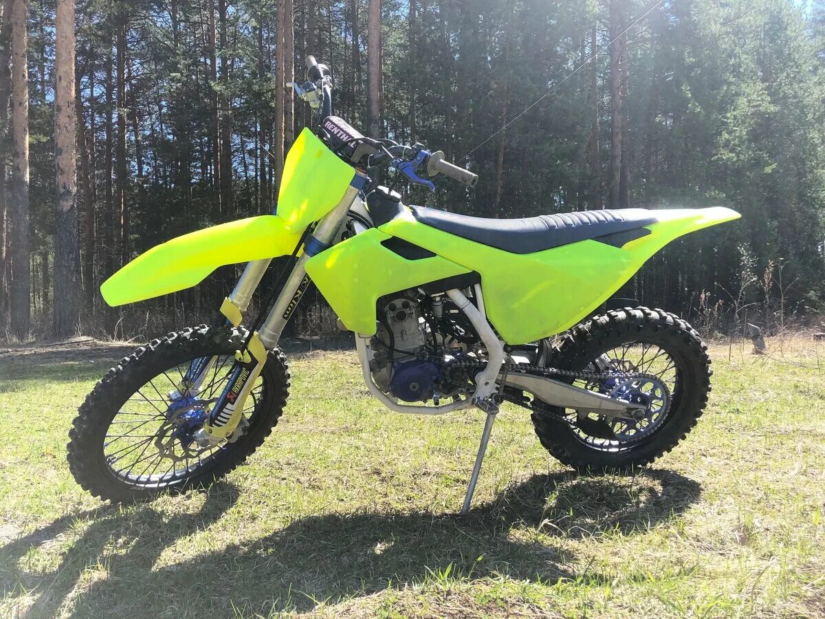 Motoland 250 зеленый. Motoland xr 250 2020. Зеленый эндуро. Мотоленд 250xr лайт зеленый. Кавасаки 450 кубов кросс.