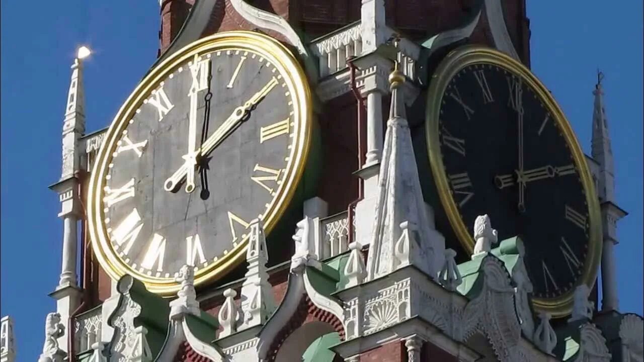 Куранты Московского Кремля. Куранты на Спасской башне Московского Кремля. Куранты на Спасской башне Московского Кремля 12 часов новый год. Часы на Спасской башне Кремля