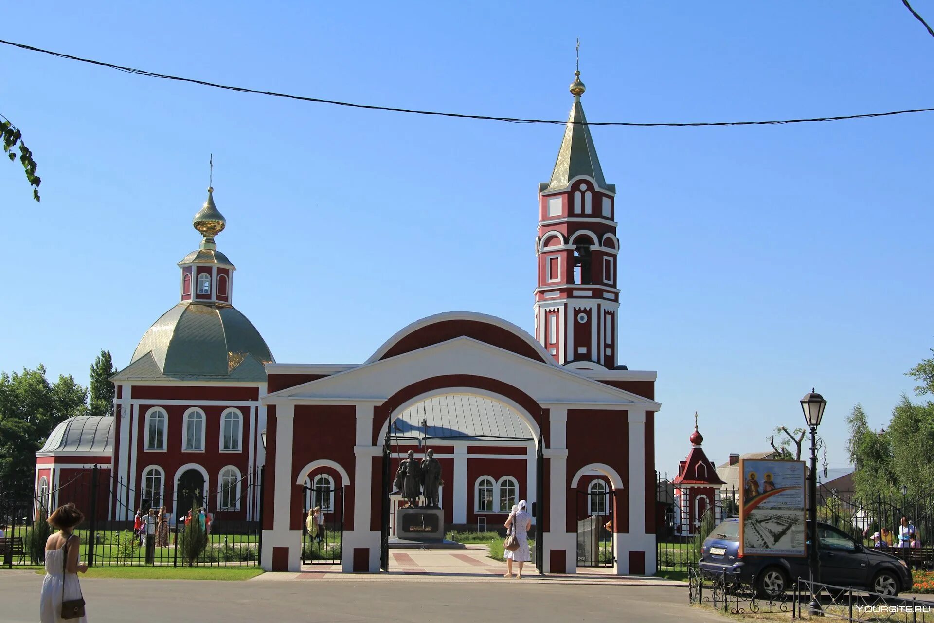 Сайт борисоглебска воронежской. Город Борисоглебск Воронежской области. Храм Бориса и Глеба Борисоглебск. Храм Бориса и Глеба в Борисоглебске Воронежской области. Достопримечательности Борисоглебска Воронежской.