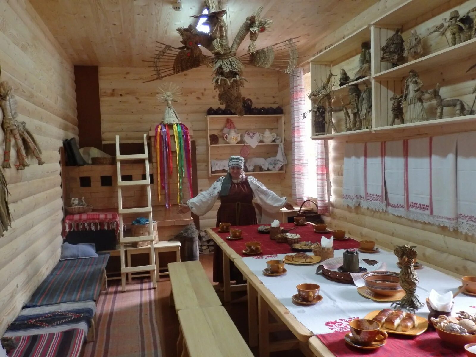 изба терем хоромы горница светлица светец лучина. дом музей рубцова горница. изба 19 века изнутри. древнерусская горница. горница изнутри.