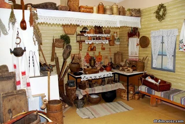 Какой бывает быт. Музей крестьянского быта сергиев посад. комната-музей «быт северных карел». мини-музей «культура и быт народов поволжья» в ульяновске. старинные предметы быта.