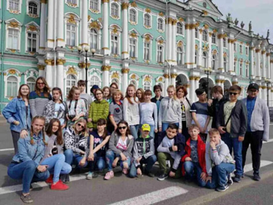 Школа 564 Санкт-Петербург. Школьники Санкт Петербурга. Школы в Питере. Школа в городе Санкт-Петербург. Число школьников в спб