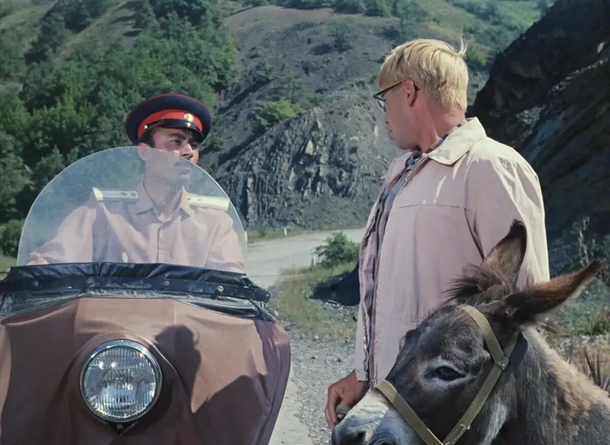 Шурик кавказская пленница шашлык. Кафе кавказская пленница ессентуки. Шурик кавказская пленница шашлык. Кавказская пленница шашлык. Вицин моргунов и никулин.