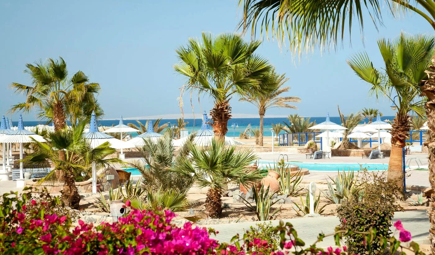 Coral beach ex coral beach rotana. Отель Корал Бич Хургада Египет. Coral Beach Hotel Hurghada 4. Coral Beach Rotana Resort 4 Египет Хургада. Пляж Coral Beach Хургада.