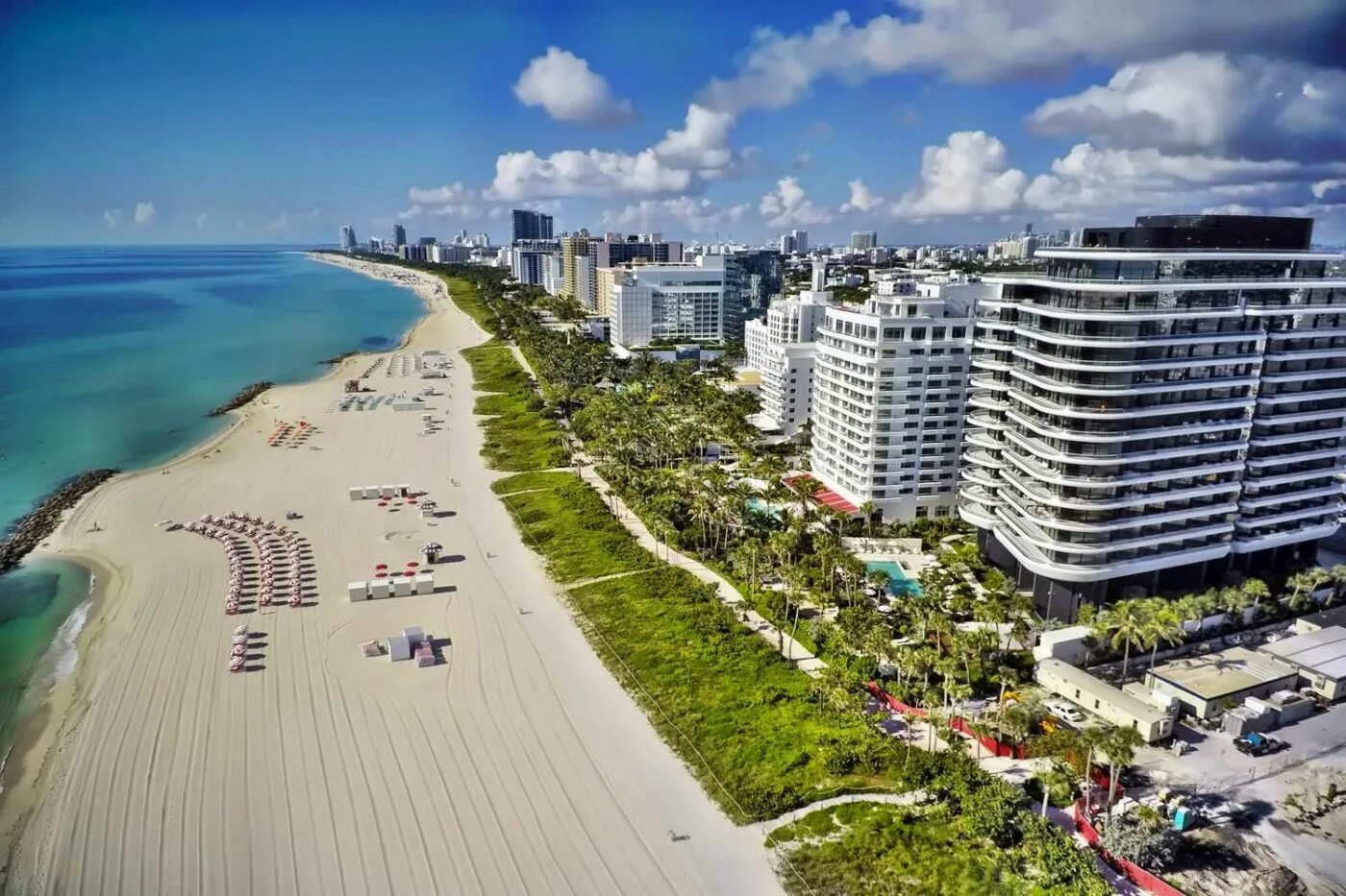 Fort lauderdale майами. Оушен вью майами. Штат флорида небоскрёбы. Оушен драйв улица. Майами бич пальмы.