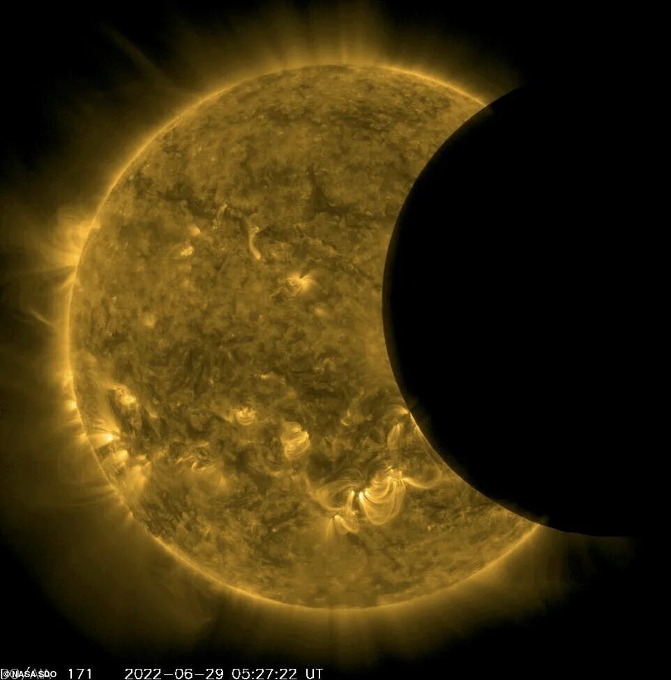 7 апреля солнечное затмение. Снимки солнца. Солнечное затмение. Солнце вблизи. Снимки солнца из космоса.