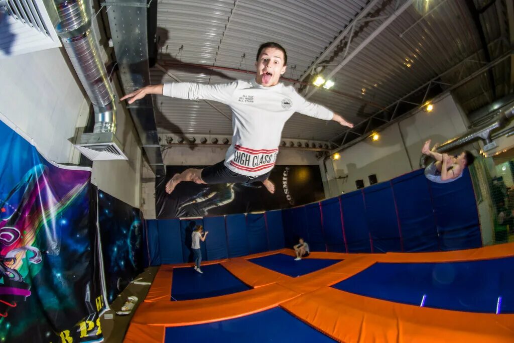 куда можно сходить в рязани развлечься. фанки таун аттракционы. радуга лэнд екатеринбург. окская жемчужина рязань горки. парк развлечений фанки таун в рязани.