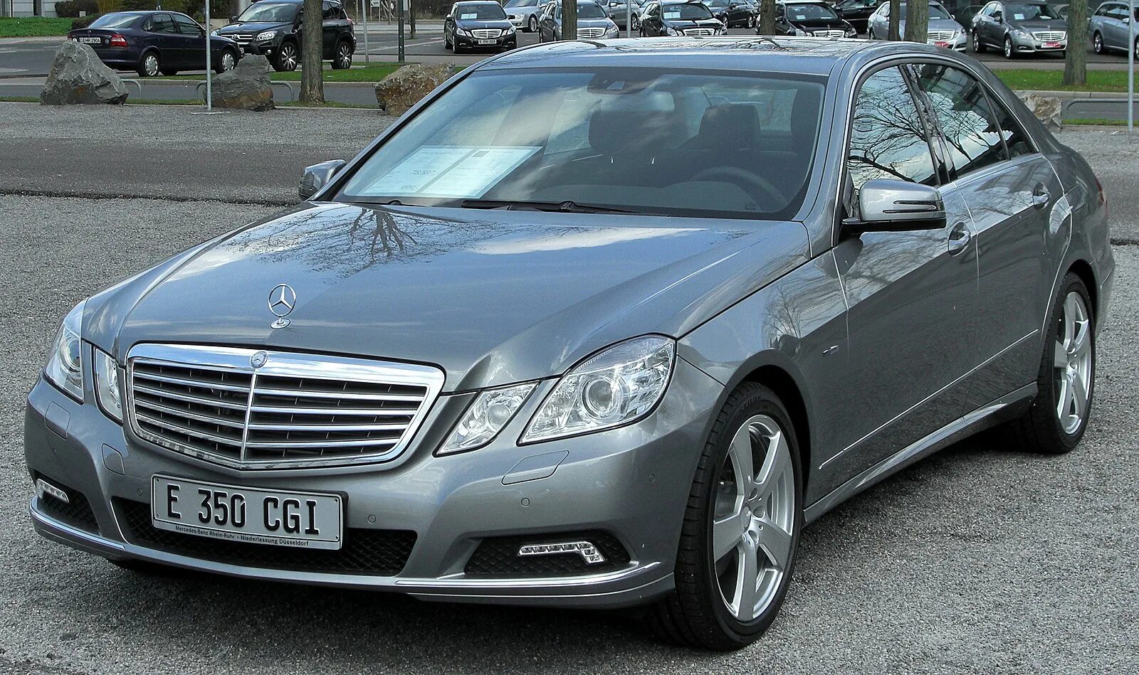 Мерседес w212 москва. Мерседес w212. Мерседес Бенц 212. Mercedes Benz 212 кузов. Мерседес 212 е350.