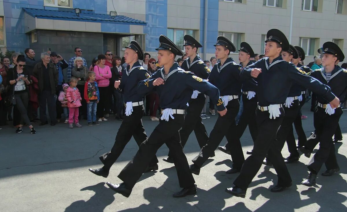 Морской колледж после 9 класса. Военный морской колледж владивосток. тобольск мореходное училище. невельский морской колледж. ильичевский морской колледж.