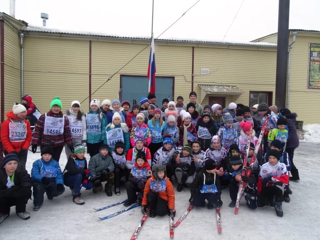 р п пышма свердловской области. пышма свердловская область пышминский район. пгт пышма пышминская школа. коттеджный поселок юлия пятницкое шоссе. пышма пышминский район.