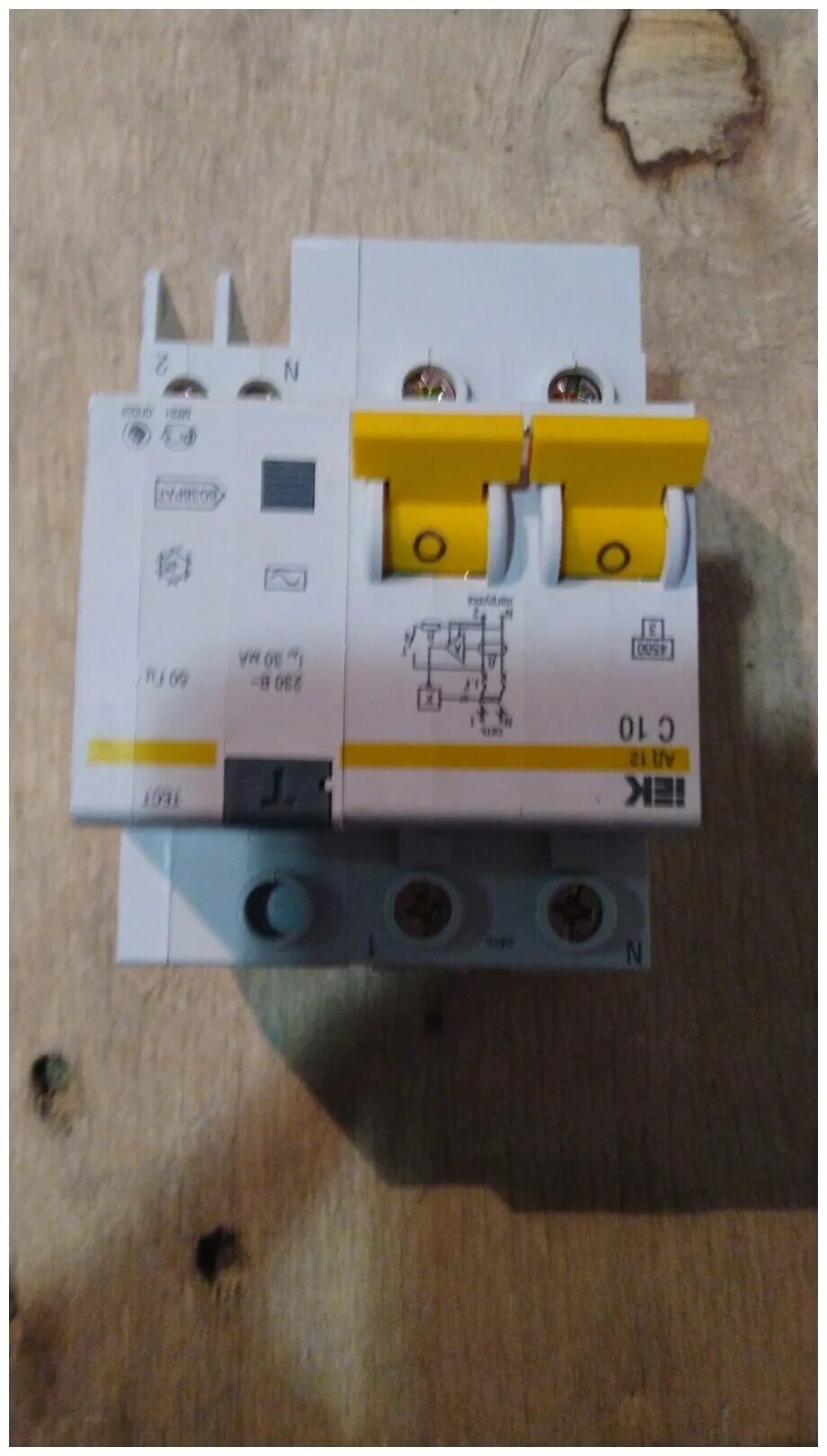 Ds201 16a 30ma abb. Автоматический выключатель tdm electric 1p 16а 4. Дифференциальный автомат iek ад 12 2п 10 ма c 4. Автоматический выключатель 2п 16а. Автоматический выключатель 2п 16а.